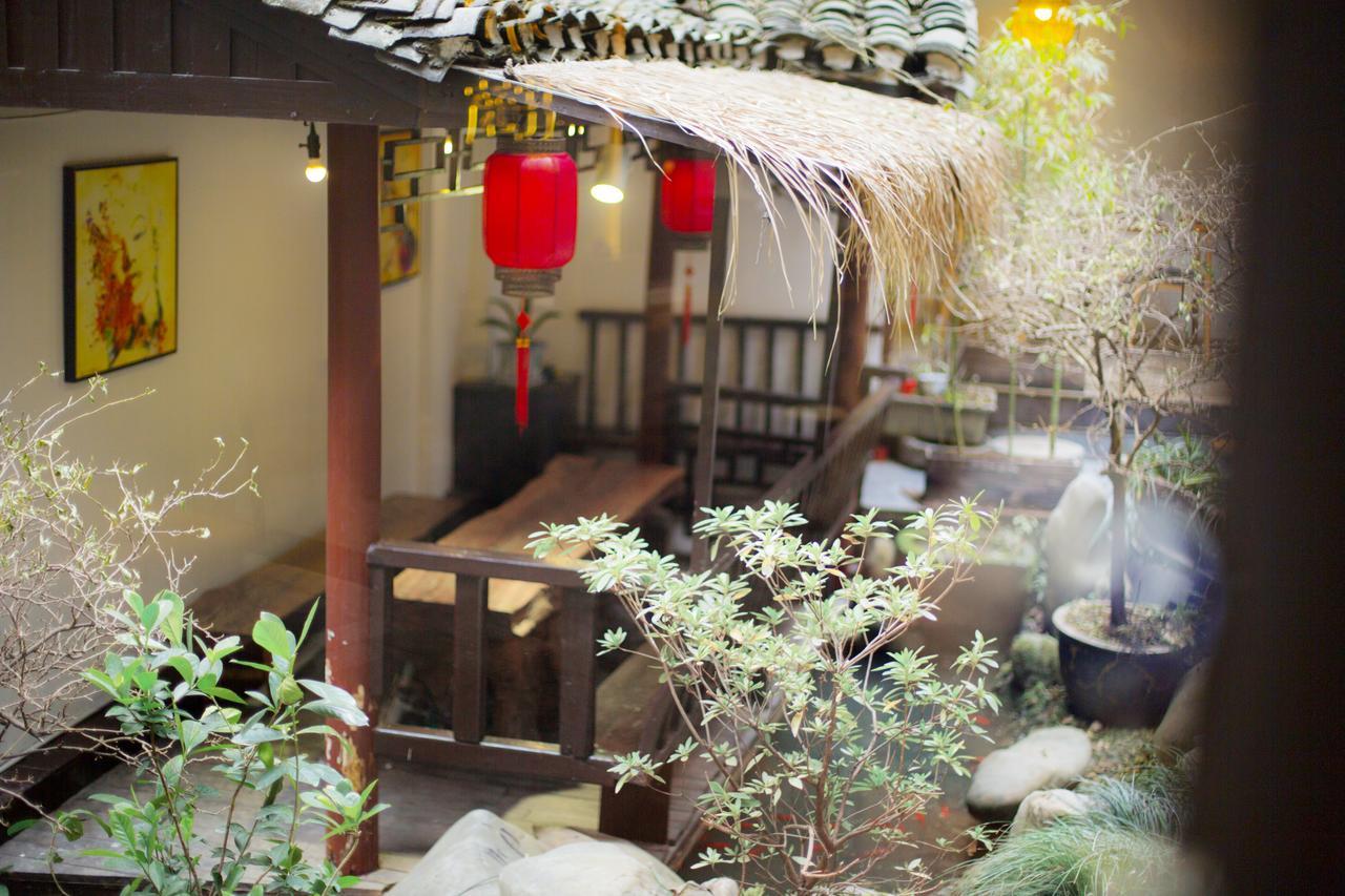 Fenghuang Poshan Inn Exterior photo