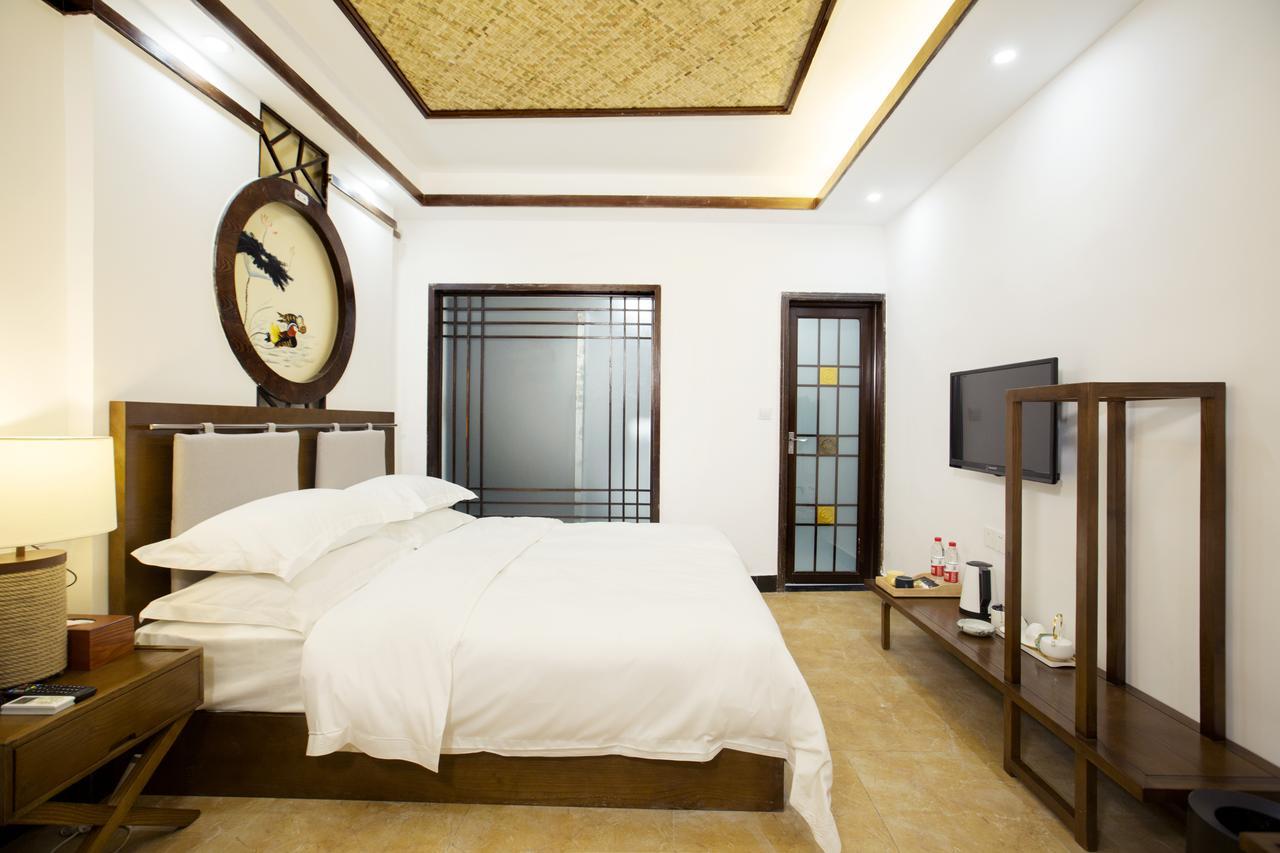 Fenghuang Poshan Inn Exterior photo