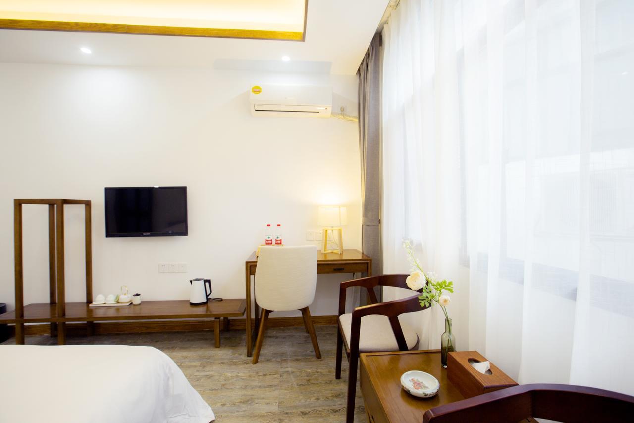Fenghuang Poshan Inn Exterior photo