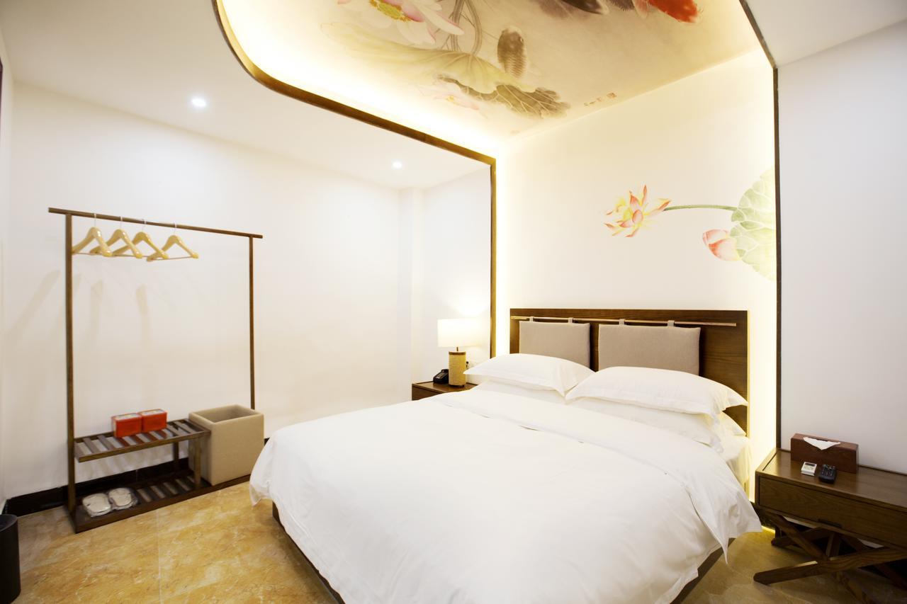 Fenghuang Poshan Inn Exterior photo